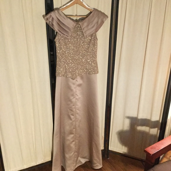 ⚜️Petra satin and glitter formal dress size 8 - Picture 2 of 7